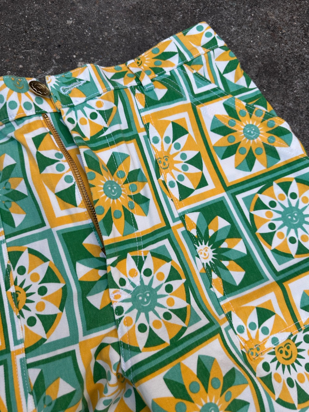 Big Bud Press Work Pants w. Green and Yellow Floral Geometric Pattern